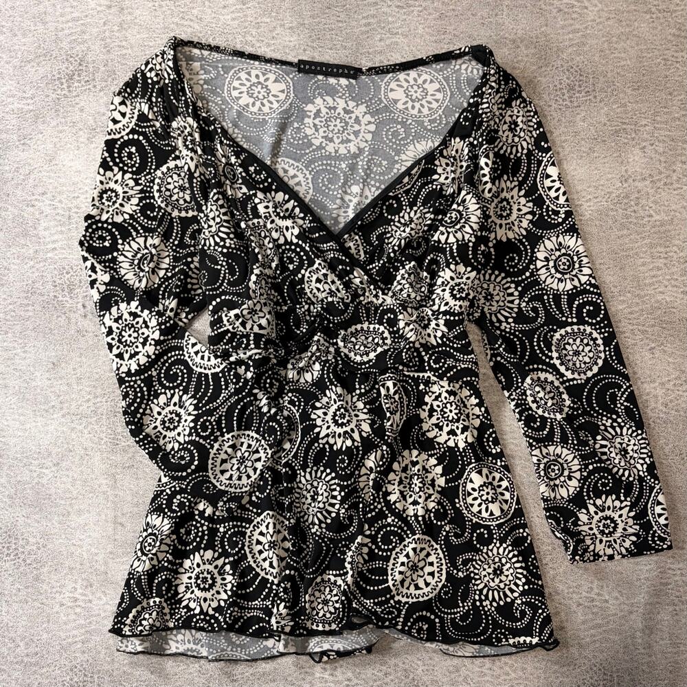 Paisley B&W Tie Back Quarter Sleeve Top